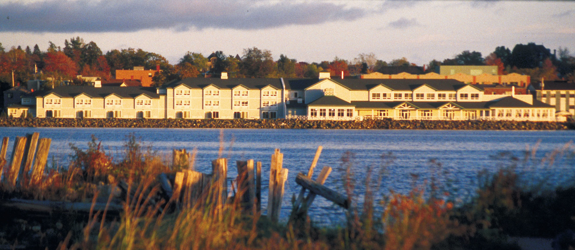 Rodd Miramichi Hotel Exterior photo